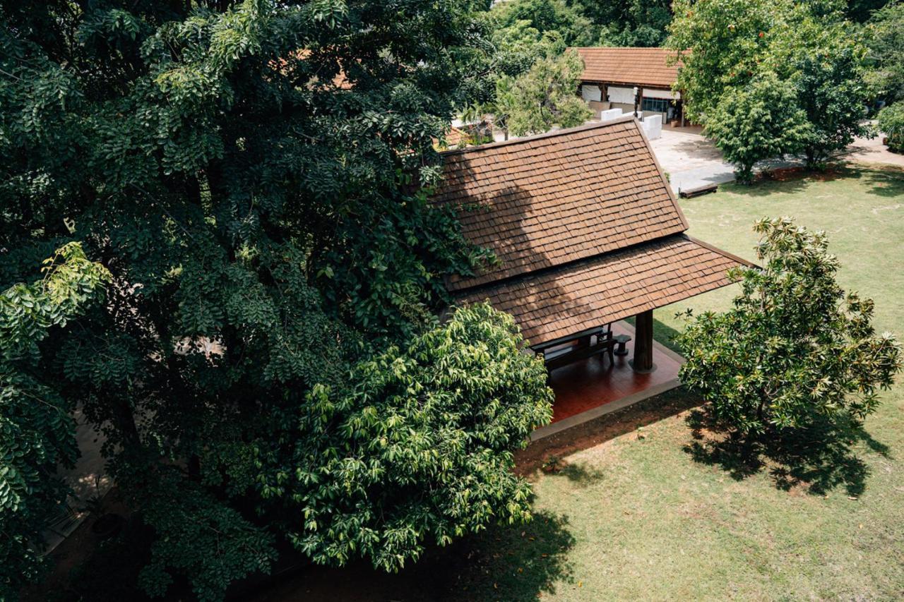 Inpawa Hotel Ban Phai Exterior photo