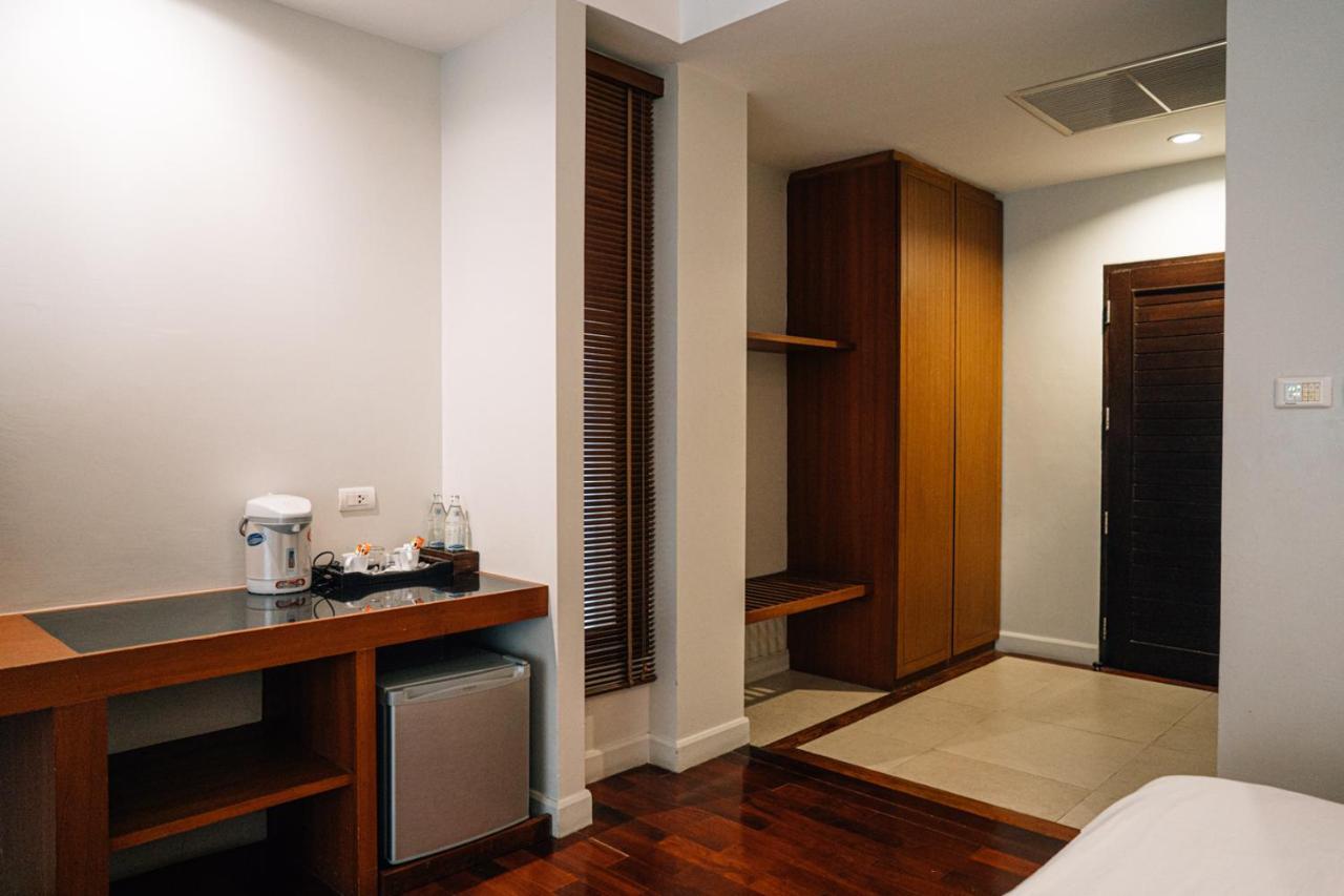 Inpawa Hotel Ban Phai Exterior photo